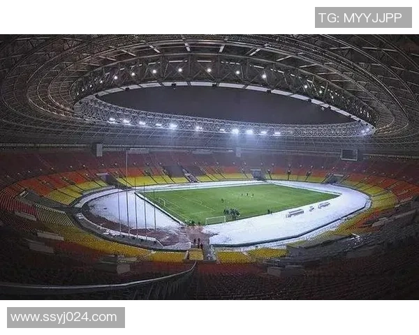 昔日足球传奇与当代巨星对比探索球场风云变幻与技术革新 昔日足球传奇与当代巨星对比探索球场风云变幻与技术革新