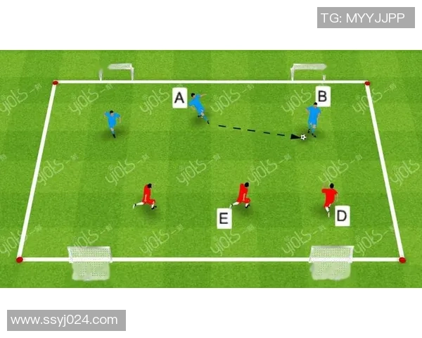截屏足球球星激烈对决瞬间 展现速度与技巧的完美碰撞 截屏足球球星激烈对决瞬间 展现速度与技巧的完美碰撞